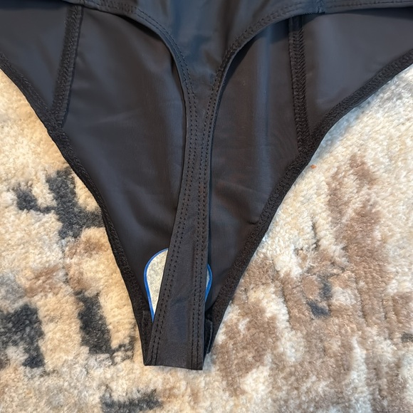 NWT! Good American thong body suit, corset style - Picture 6 of 7